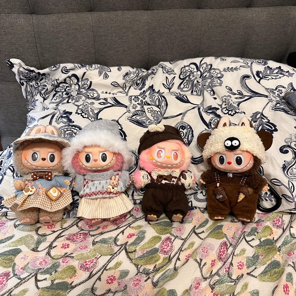 Set of cute 4 labubu clothes